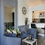 Renove En Centre-ville, Balcon, Animaux Acceptes, Wifi - Fr-1-555-118 *