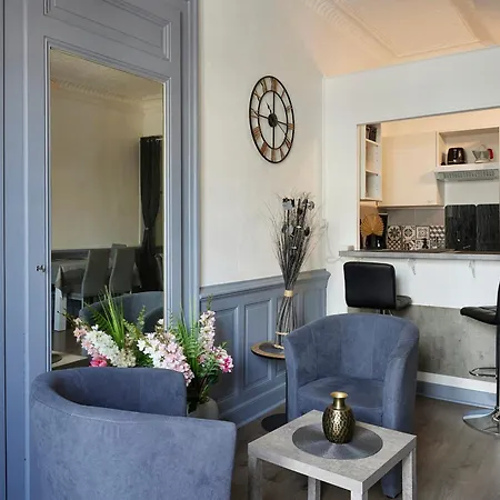 Renove En Centre-ville, Balcon, Animaux Acceptes, Wifi - Fr-1-555-118 *