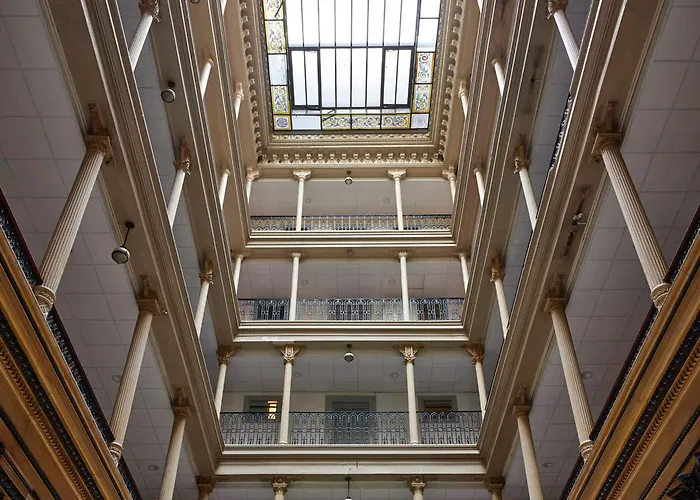 Renove En Centre-ville, Balcon, Animaux Acceptes, Wifi - Fr-1-555-118 *